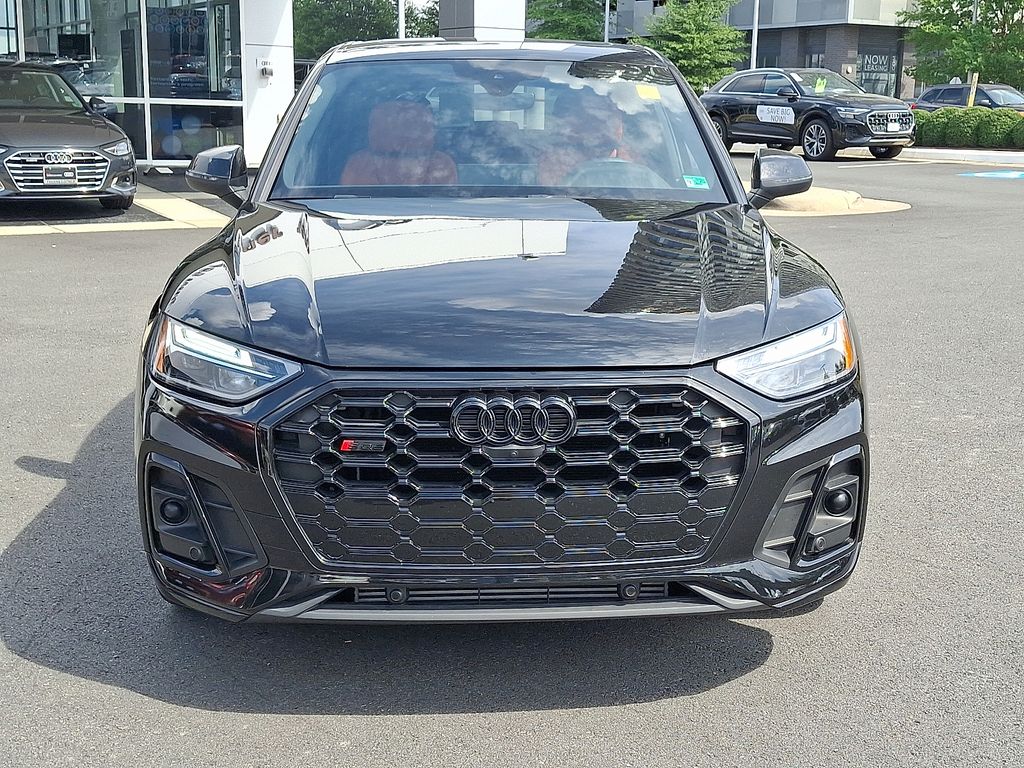 2023 Audi SQ5 Premium Plus photo 2