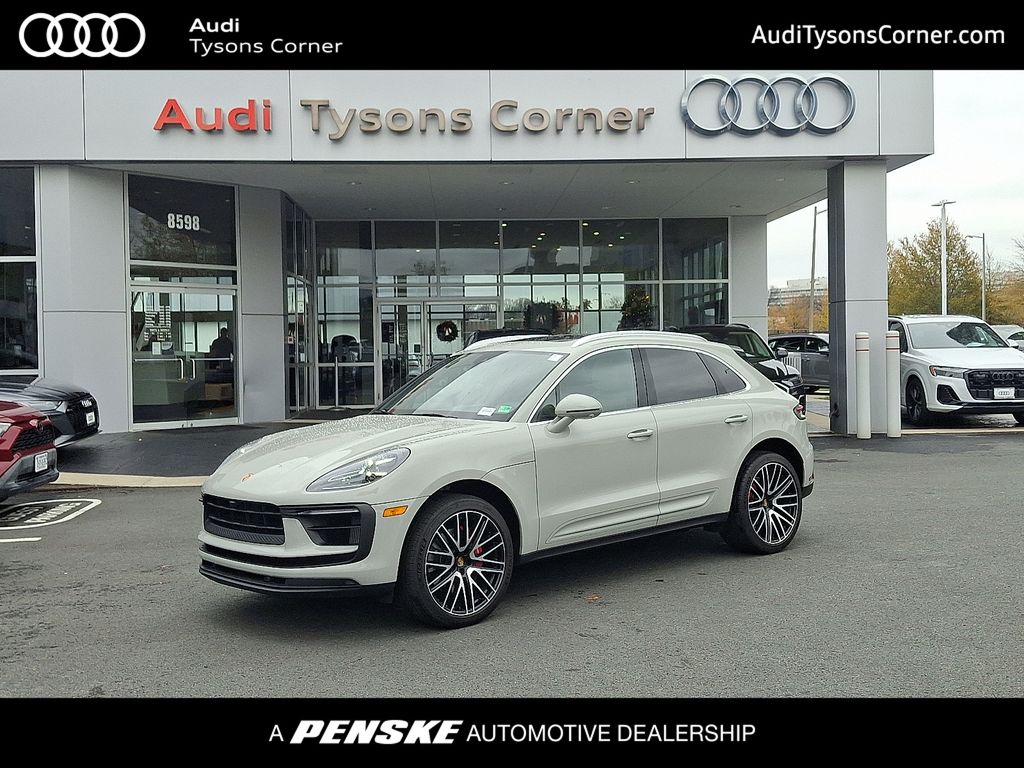 2022 Porsche Macan S's photo