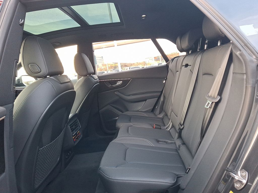 2026 Audi Q8 Premium Plus - Photo 7