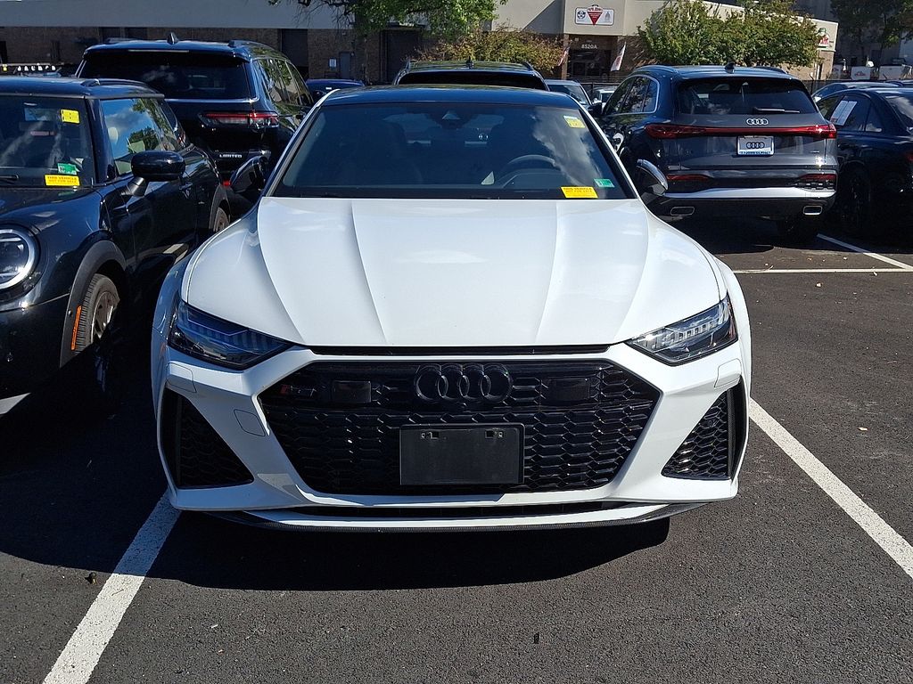 2023 Audi RS 7 Base photo 2
