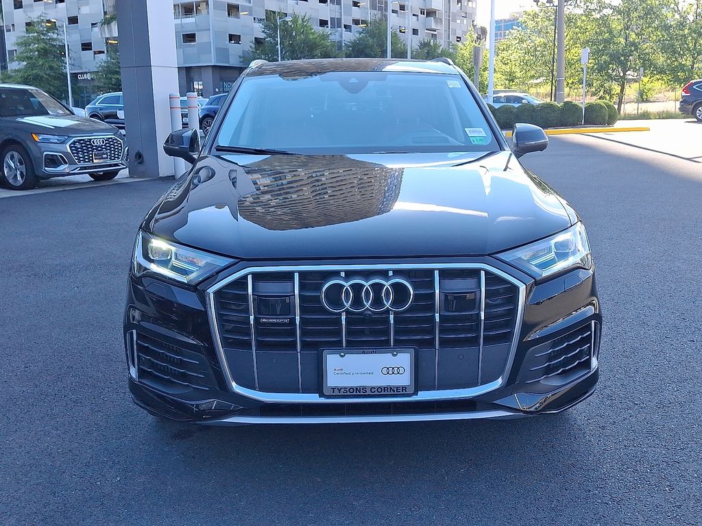 2022 Audi Q7 55 Prestige photo 2