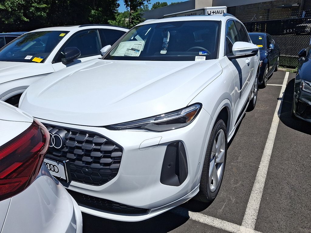 2026 Audi Q5 Premium Plus quattro's photo