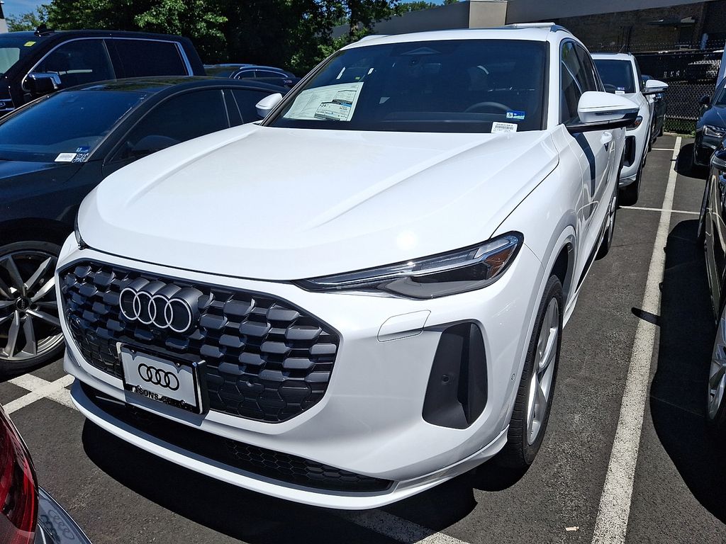 2026 Audi Q5 Premium Plus quattro's photo
