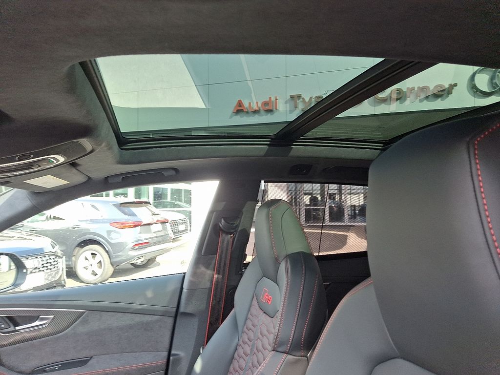 2026 Audi RS Q8 Base - Photo 11