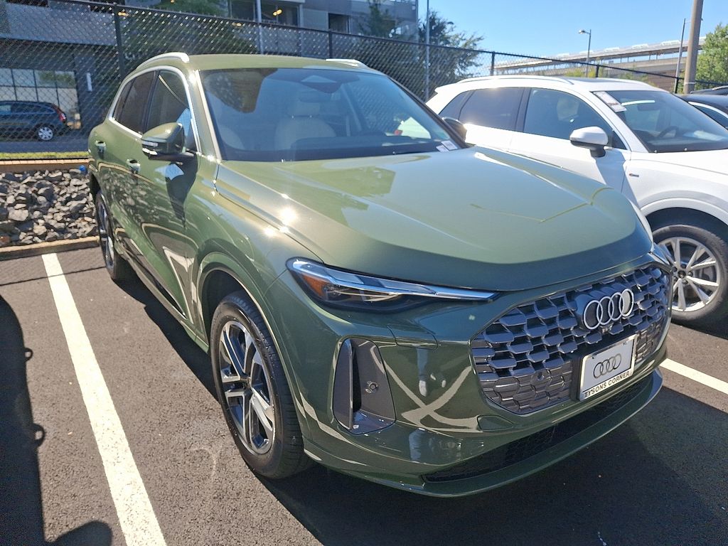 2025 Audi Q5 Premium photo 2