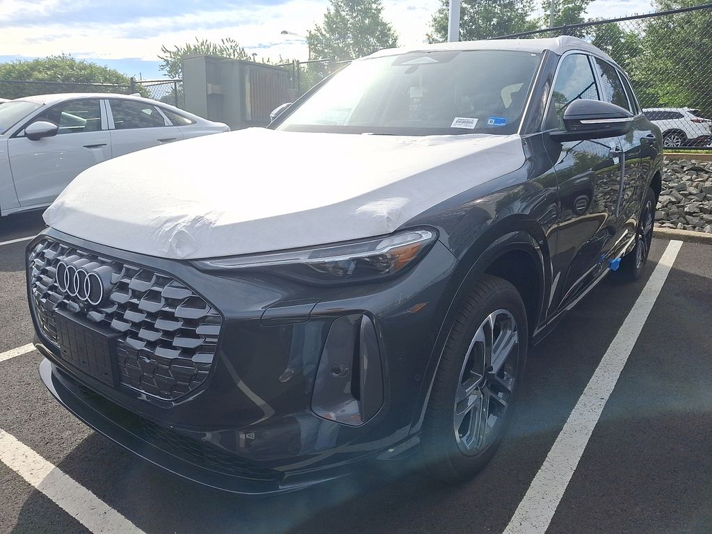 2026 Audi Q5 Premium Plus quattro's photo