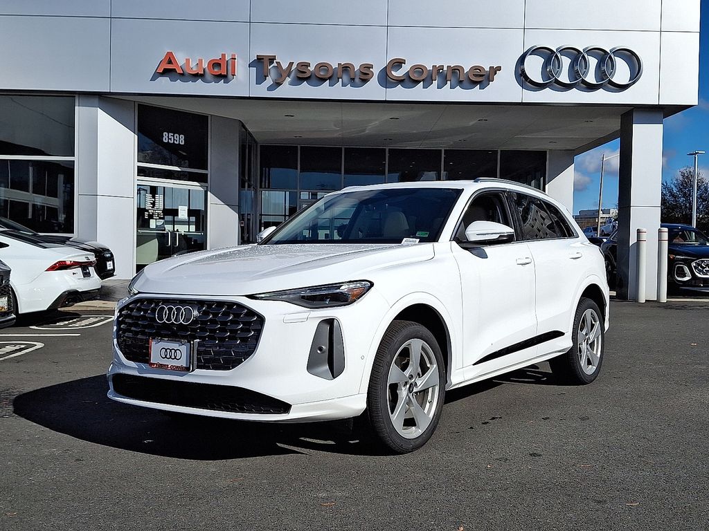 2025 Audi New Q5 Premium Plus's photo