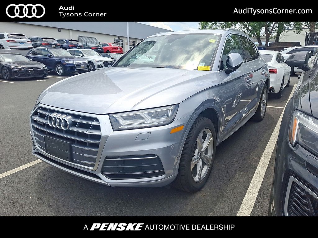 2020 Audi Q5 45 quattro S tronic Premium Plus's photo