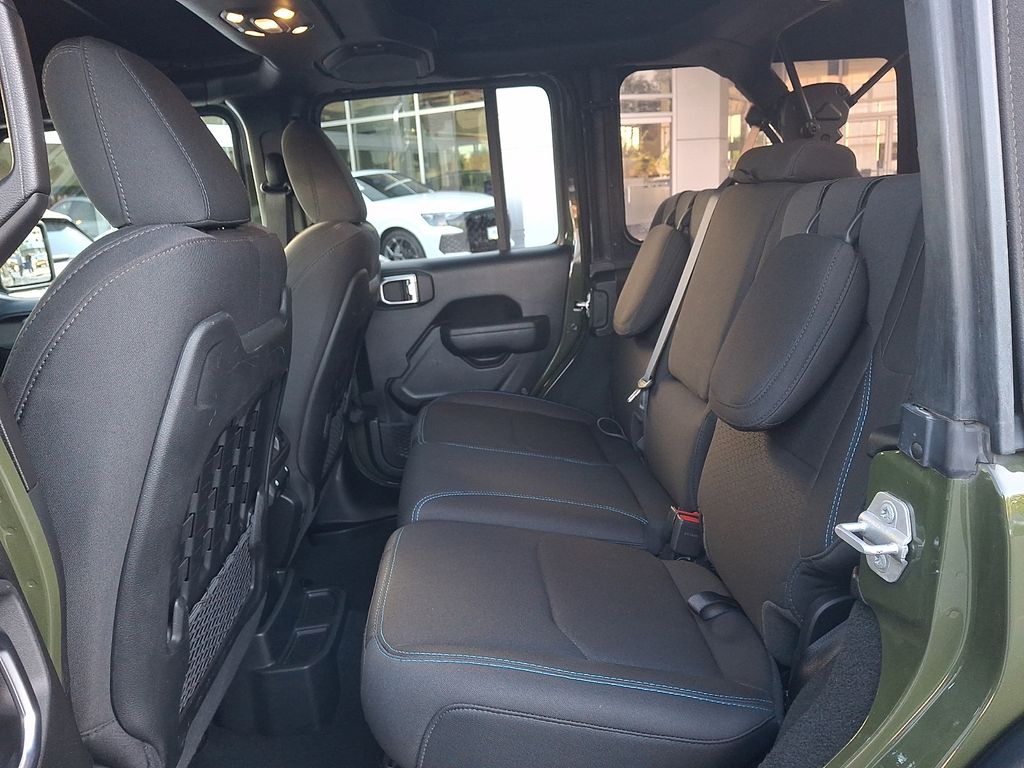 2022 Jeep Wrangler Unlimited Rubicon 4XE - Photo 10