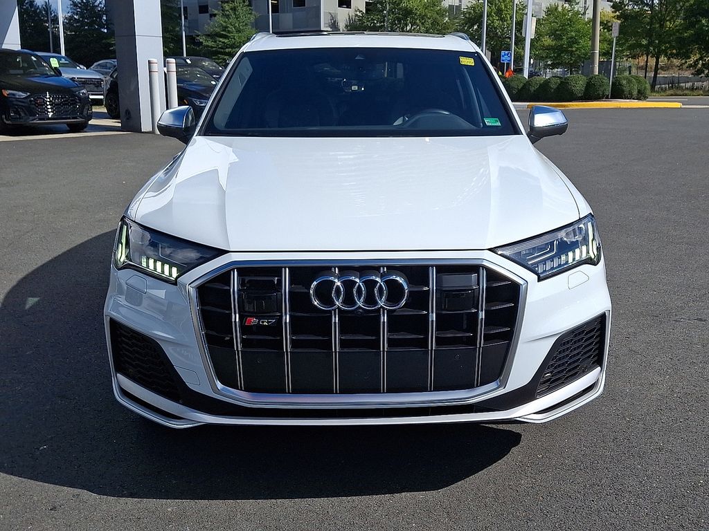 2023 Audi SQ7 Premium Plus photo 2