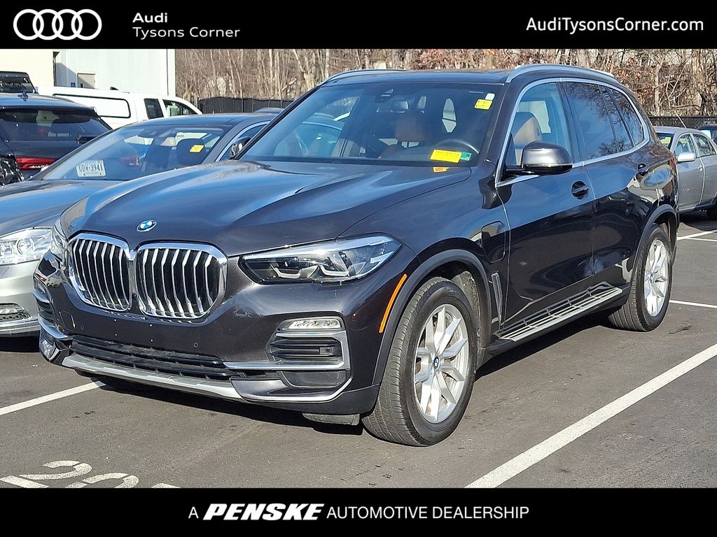 2021 BMW X5 45e's photo