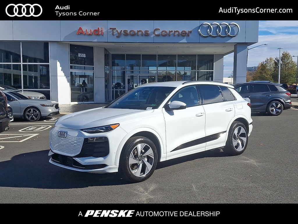 2025 Audi Q6 e-tron Premium's photo