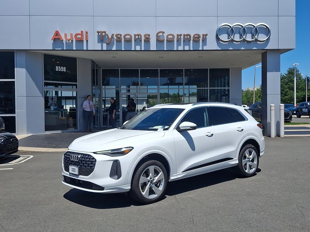 2026 Audi Q5 Premium Plus quattro's photo