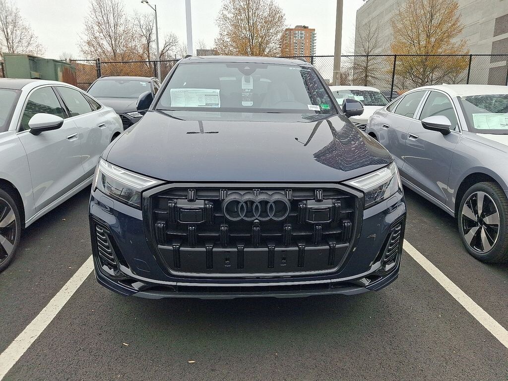 New 2026 Audi Q7 55 Premium SUV