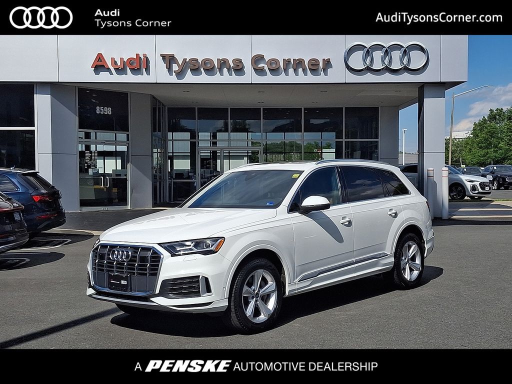 2023 Audi Q7 45 Premium quattro Tiptronic's photo