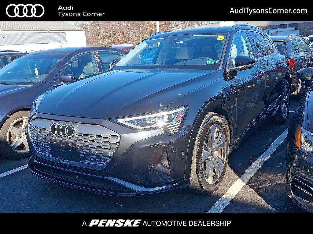 2024 Audi Q8 e-tron Premium Plus's photo