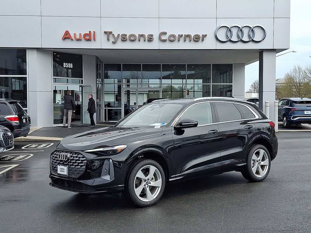 2026 Audi Q5 Premium Plus quattro's photo