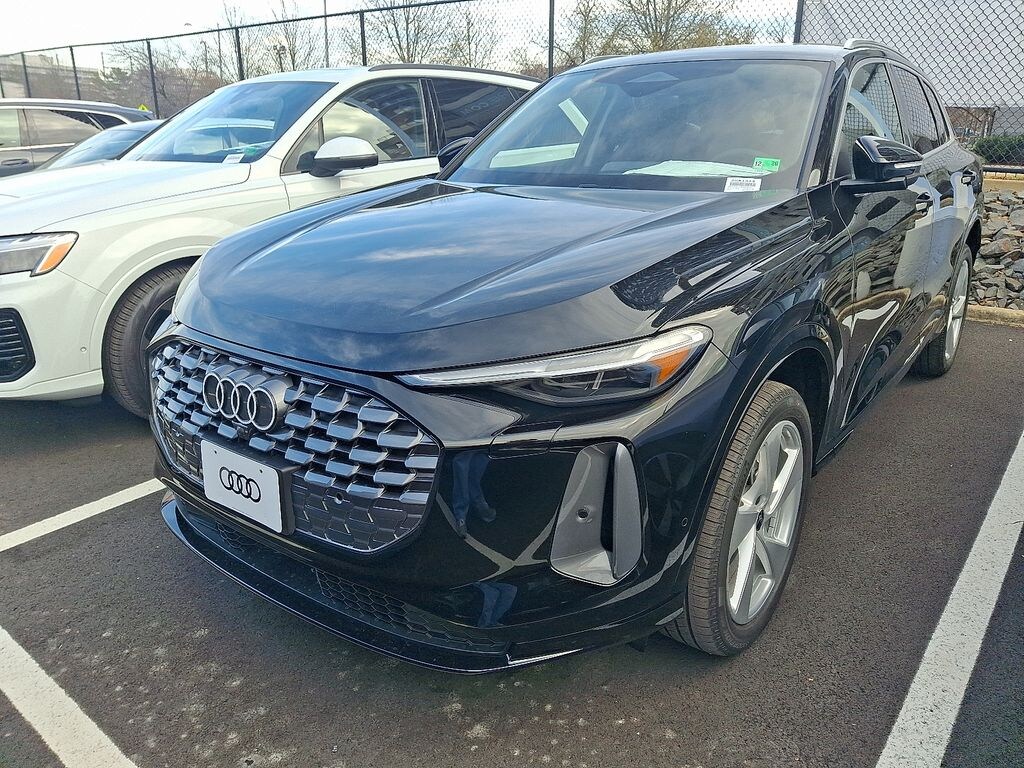 New 2025 Audi Q5 2.0T Premium SUV