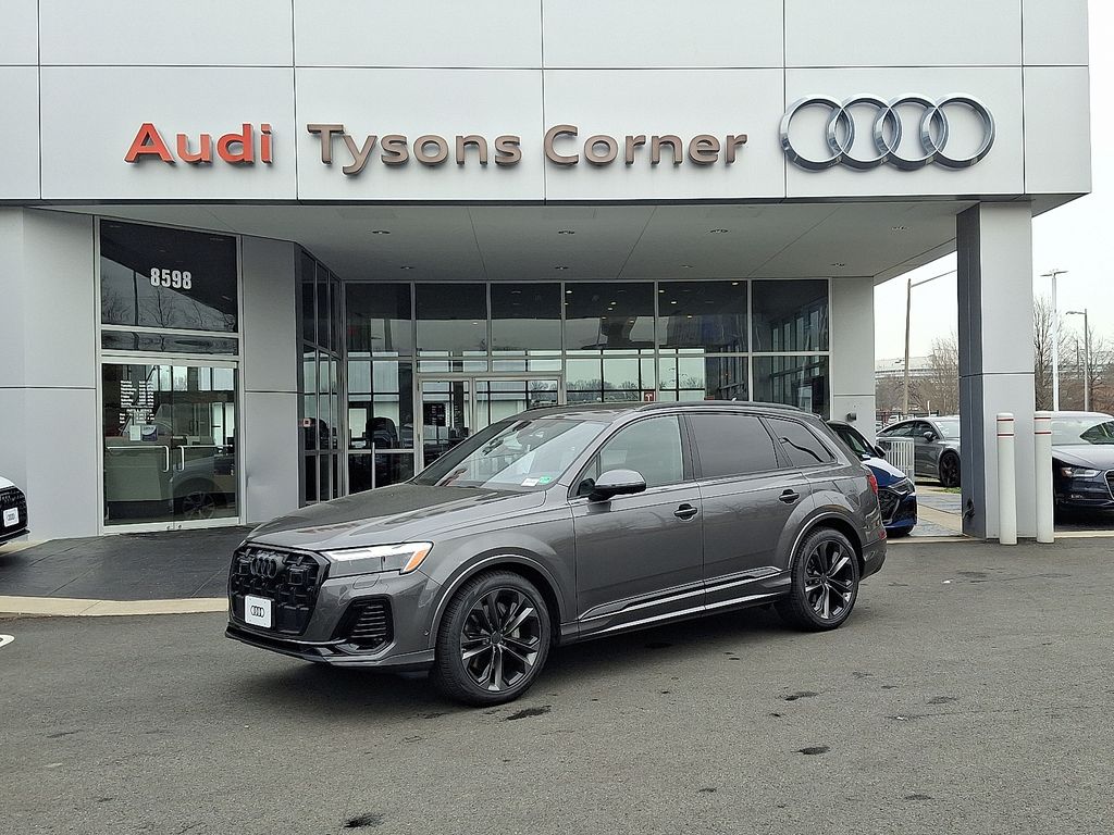 2026 Audi Q7 Premium Plus's photo