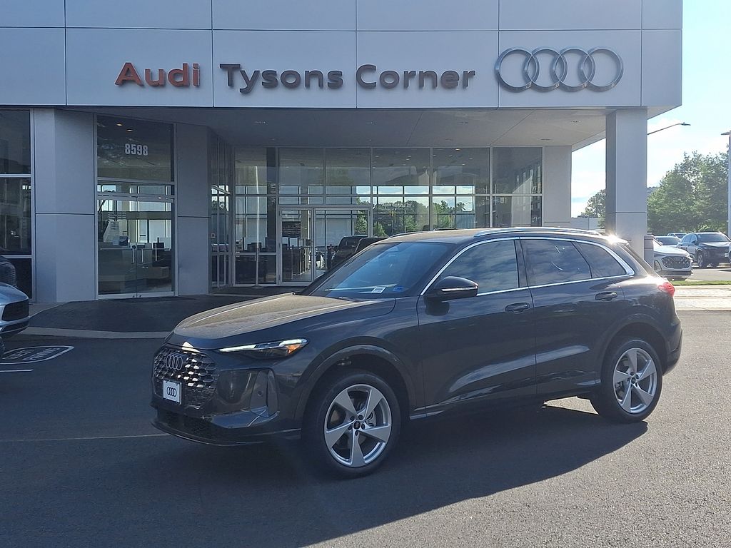 2026 Audi Q5 Premium Plus quattro's photo