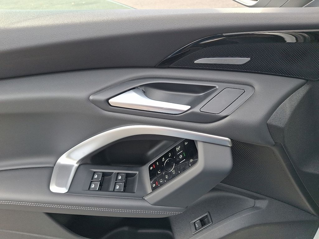 2025 Audi Q5 Sportback Premium Plus - Photo 9