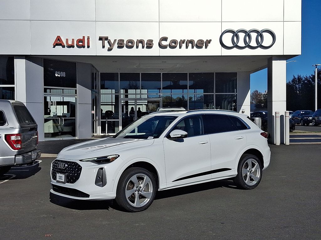 2025 Audi New Q5 Premium Plus's photo