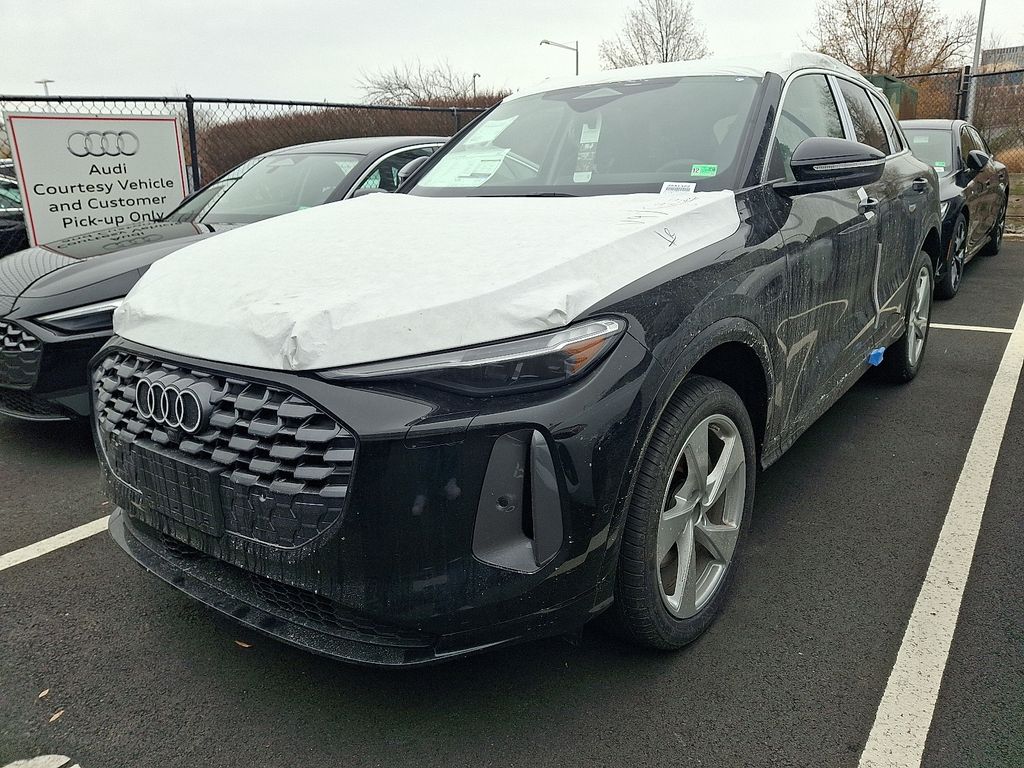 2025 Audi New Q5 Premium Plus's photo