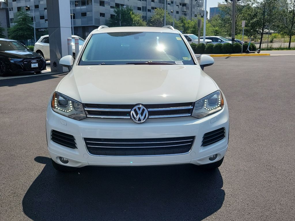 Used 2014 Volkswagen Touareg Sport with VIN WVGEF9BPXED006385 for sale in Vienna, VA