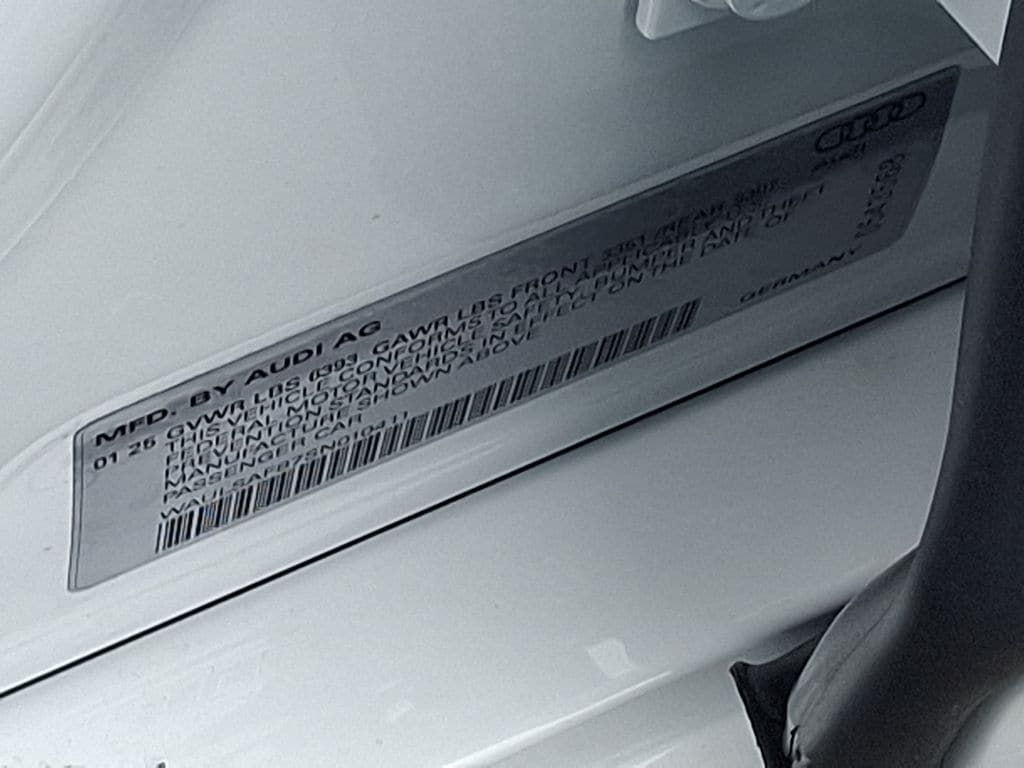 2025 Audi S8 Base - Photo 21