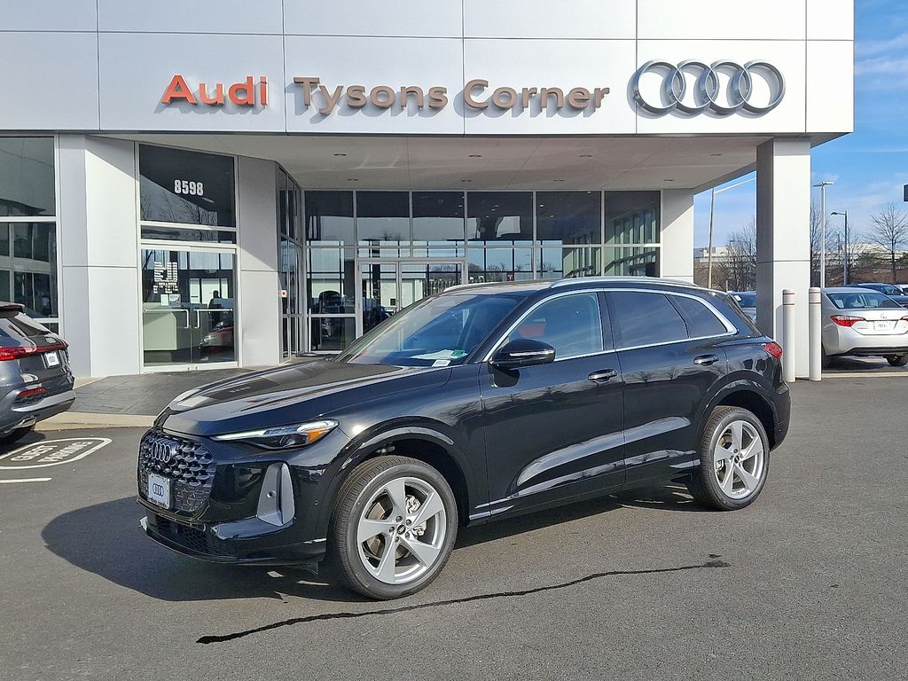 2025 Audi New Q5 Premium Plus's photo