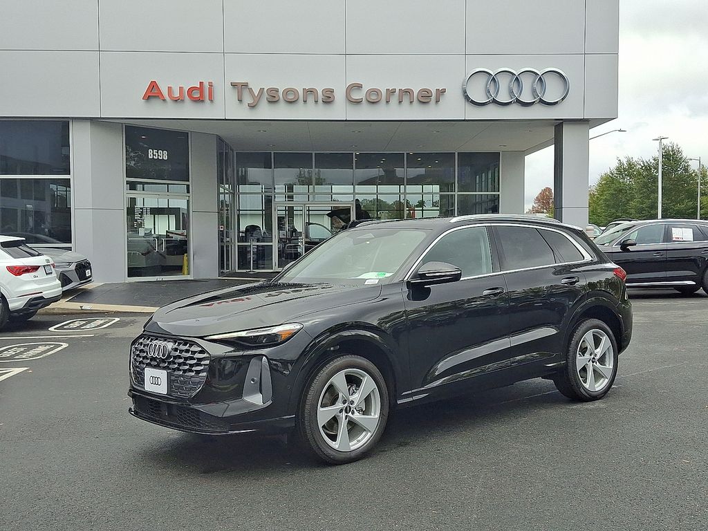 2025 Audi New Q5 Premium Plus's photo