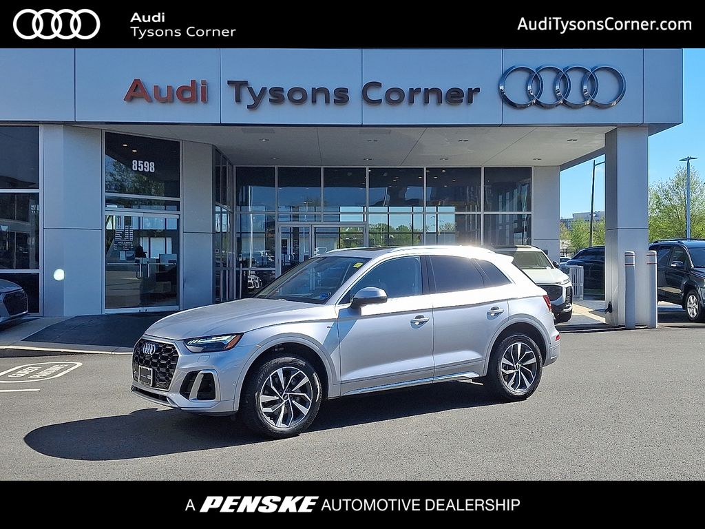 2022 Audi Q5 45 Prestige's photo