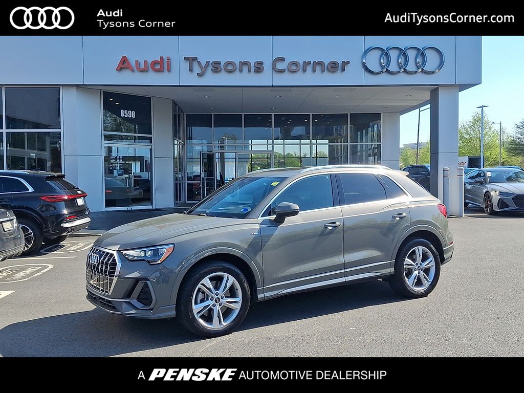 2022 Audi Q3 45 TFSI S Line Premium quattro's photo
