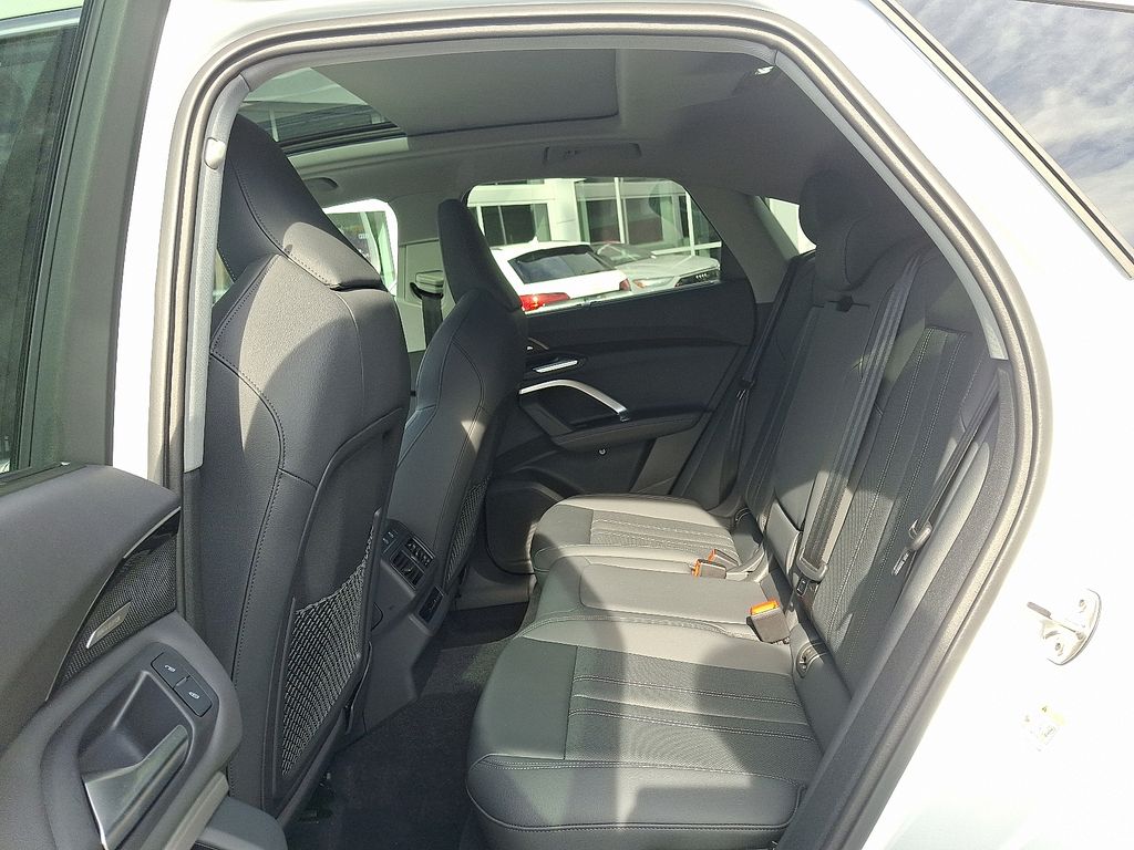 2025 Audi Q5 Sportback Premium Plus - Photo 7