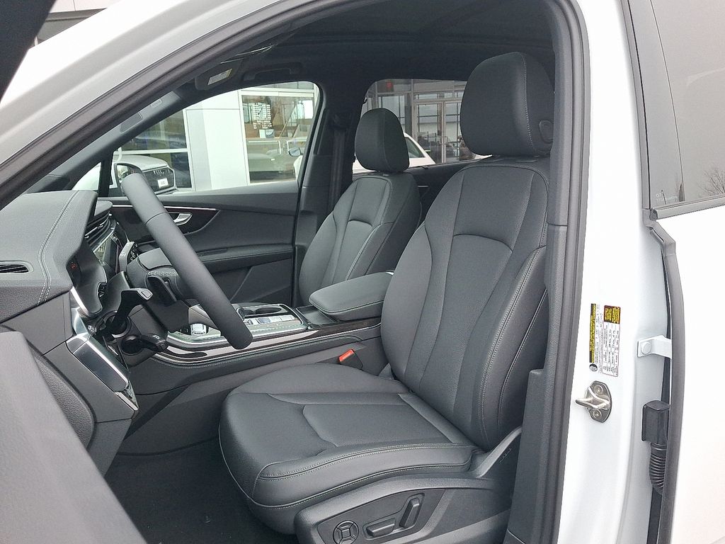 2026 Audi Q7 Premium Plus - Photo 12
