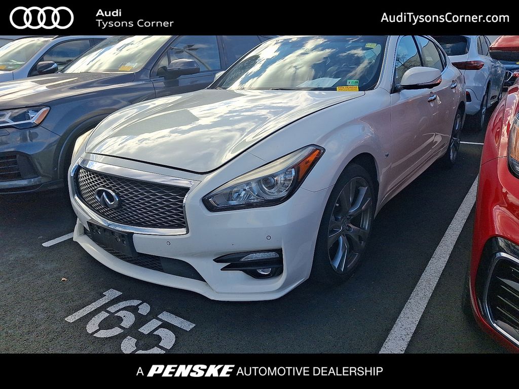 2015 INFINITI Q70 5.6