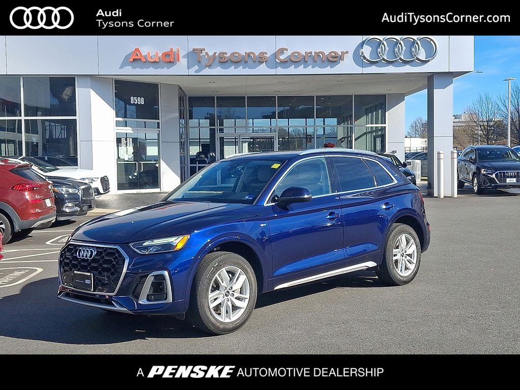 2022 Audi Q5 55 Premium's photo