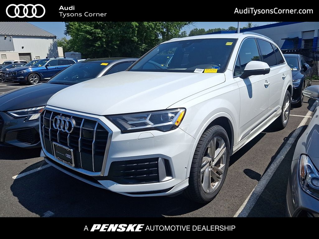 2023 Audi Q7 45 Premium quattro Tiptronic's photo