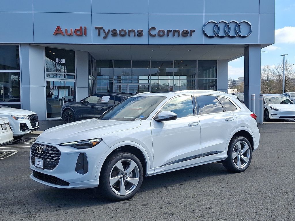 2026 Audi Q5 Premium Plus quattro's photo