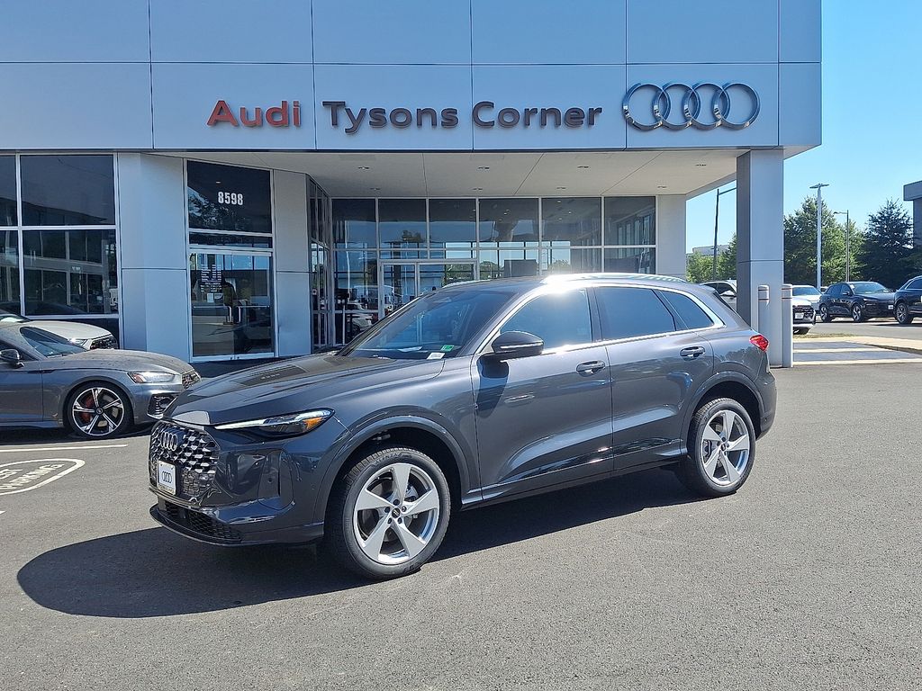 2025 Audi New Q5 Premium Plus's photo