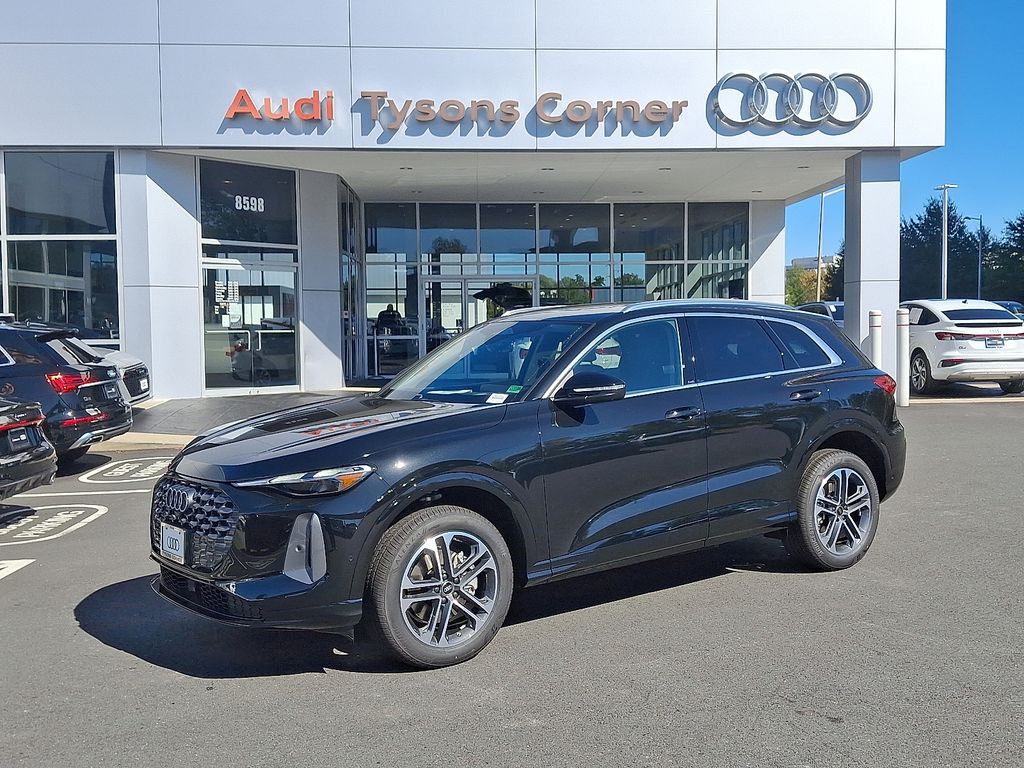 2025 Audi New Q5 Premium's photo