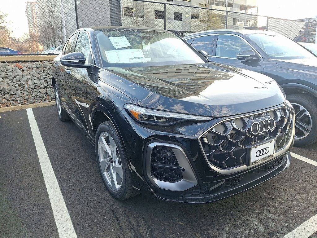 New 2025 Audi Q5 2.0T Premium SUV