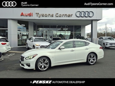 2015 INFINITI Q70 5.6X Sedan