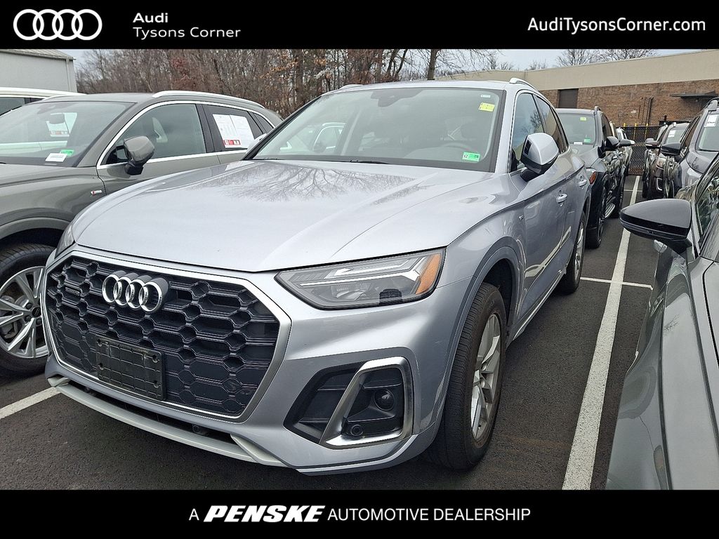 2022 Audi Q5 Premium's photo