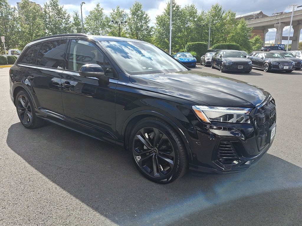 New 2025 Audi Q7 Premium Plus SUV