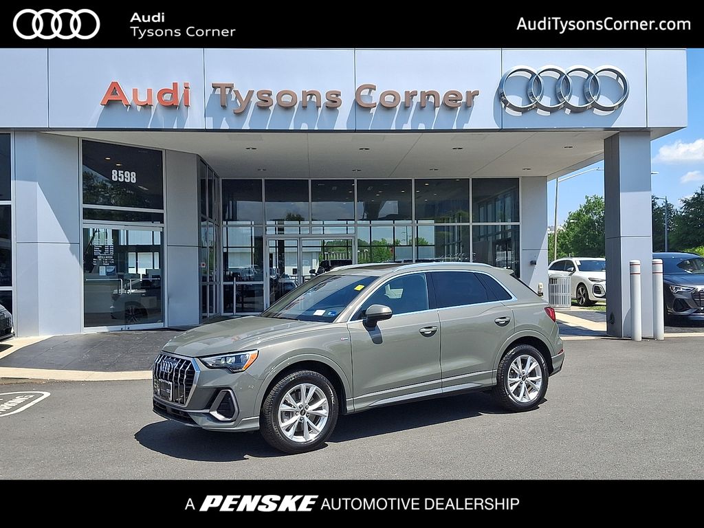 2022 Audi Q3 45 TFSI S Line Premium quattro's photo