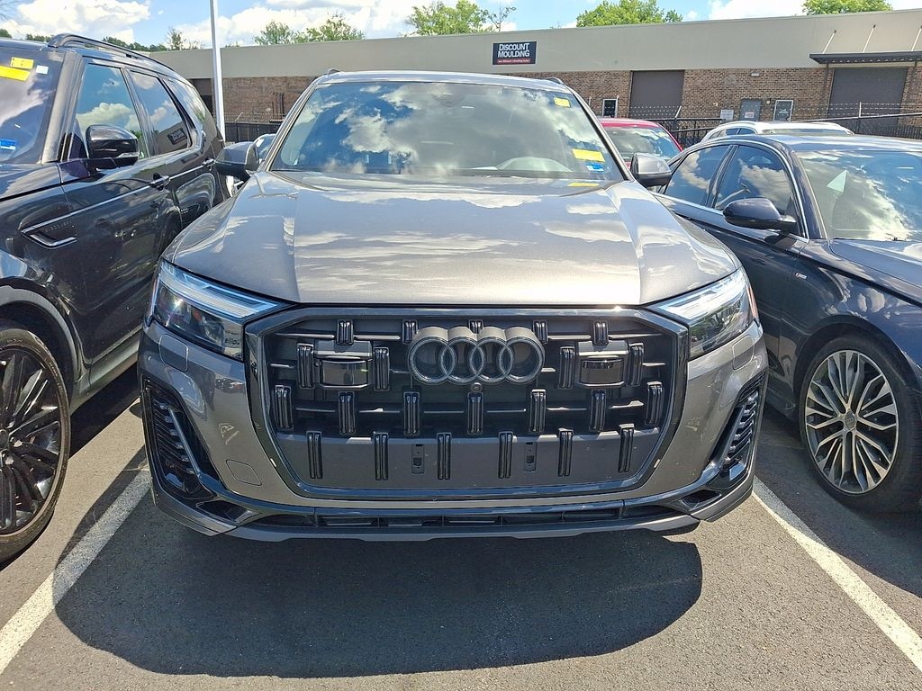 Used 2025 Audi Q7 55 Premium Plus SUV