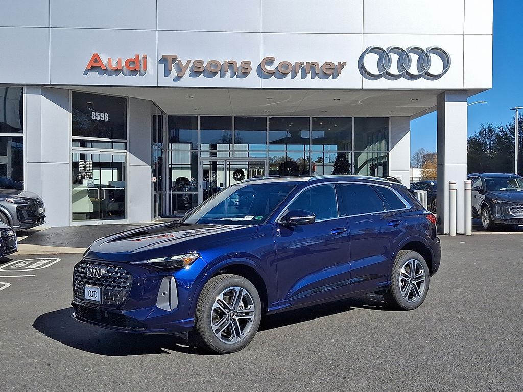 2025 Audi New Q5 Premium's photo