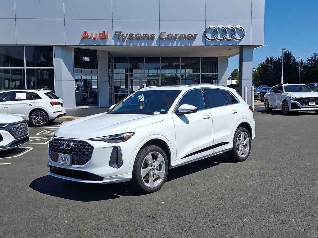 2025 Audi New Q5 Premium Plus's photo