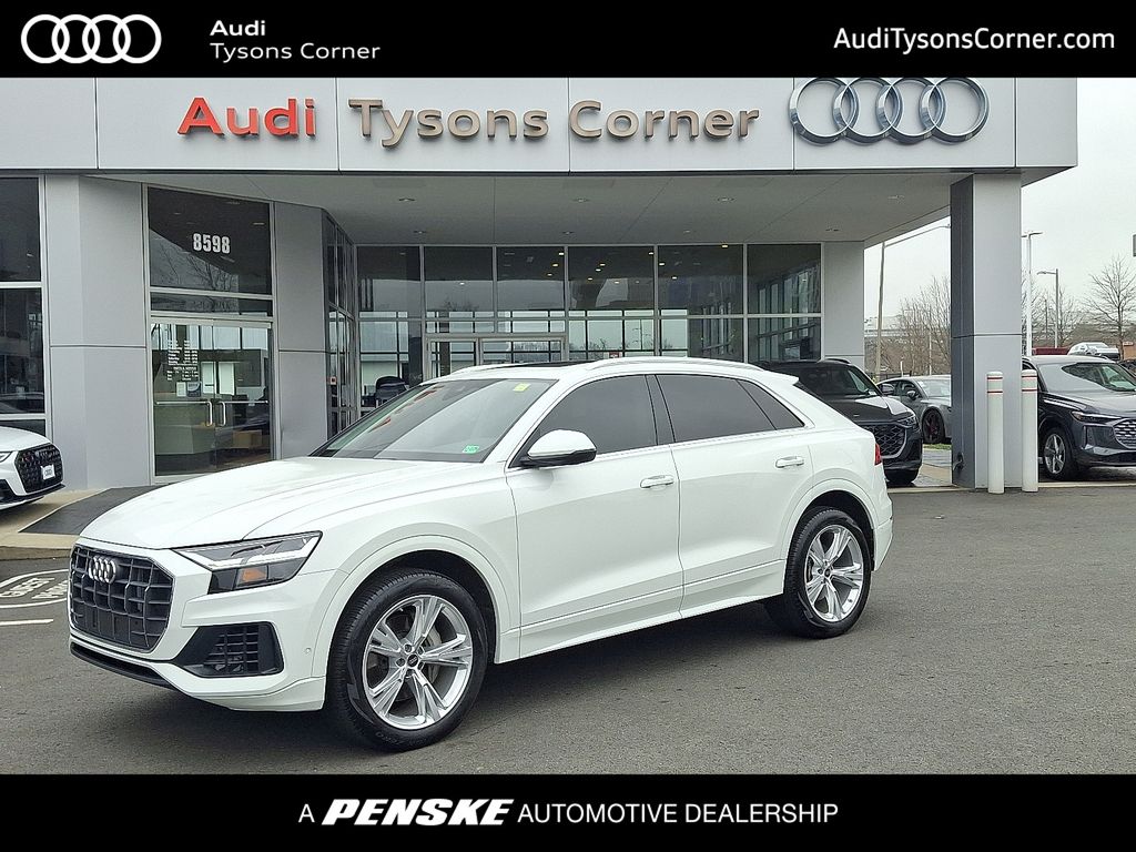 2022 Audi Q8 Premium's photo